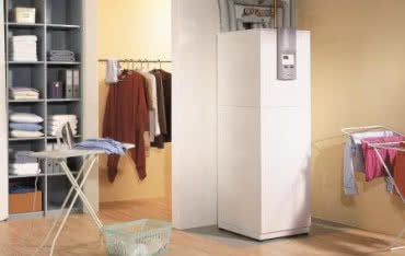 Stiebel Eltron proponuje pakiety z pompą ciepła do domów jednorodzinnych