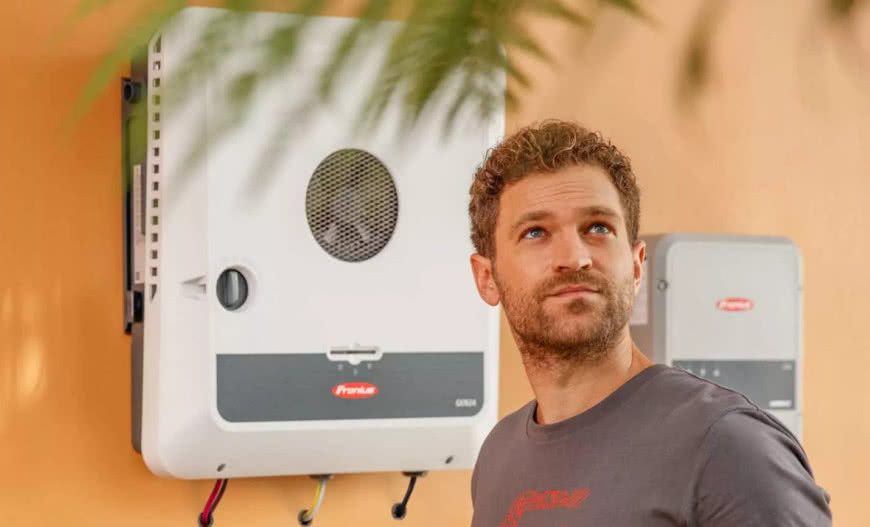 Falownik – co to jest i jak działa? Przewodnik dla właścicieli instalacji PV
