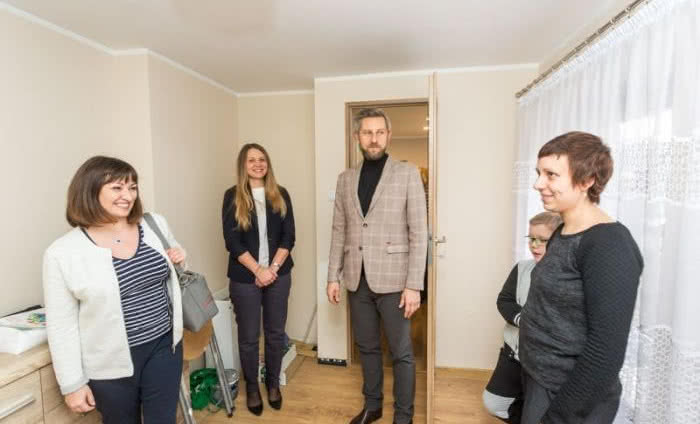 "Pomaganie przez remontowanie" z firmą Deante